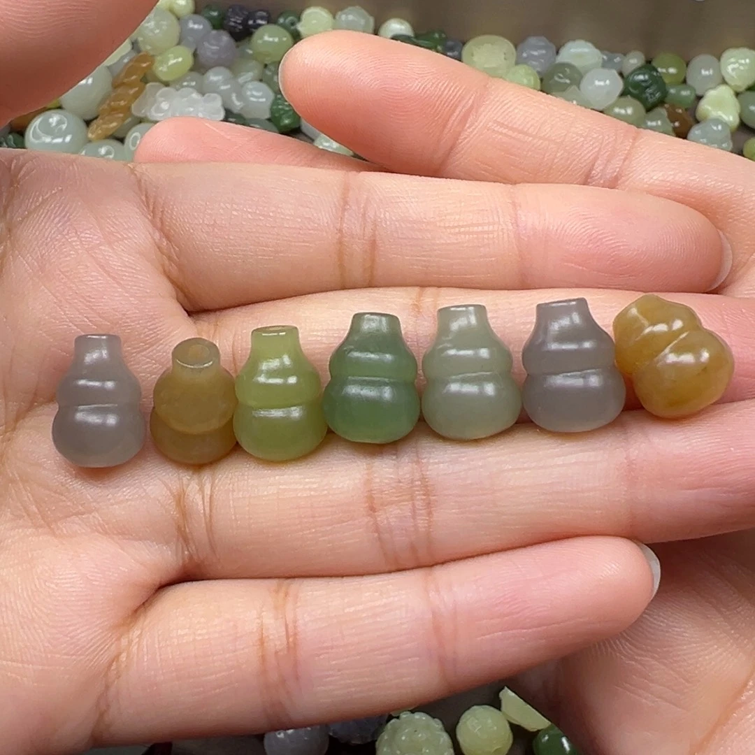 和田玉未镶嵌颈饰98一个多样性发其一