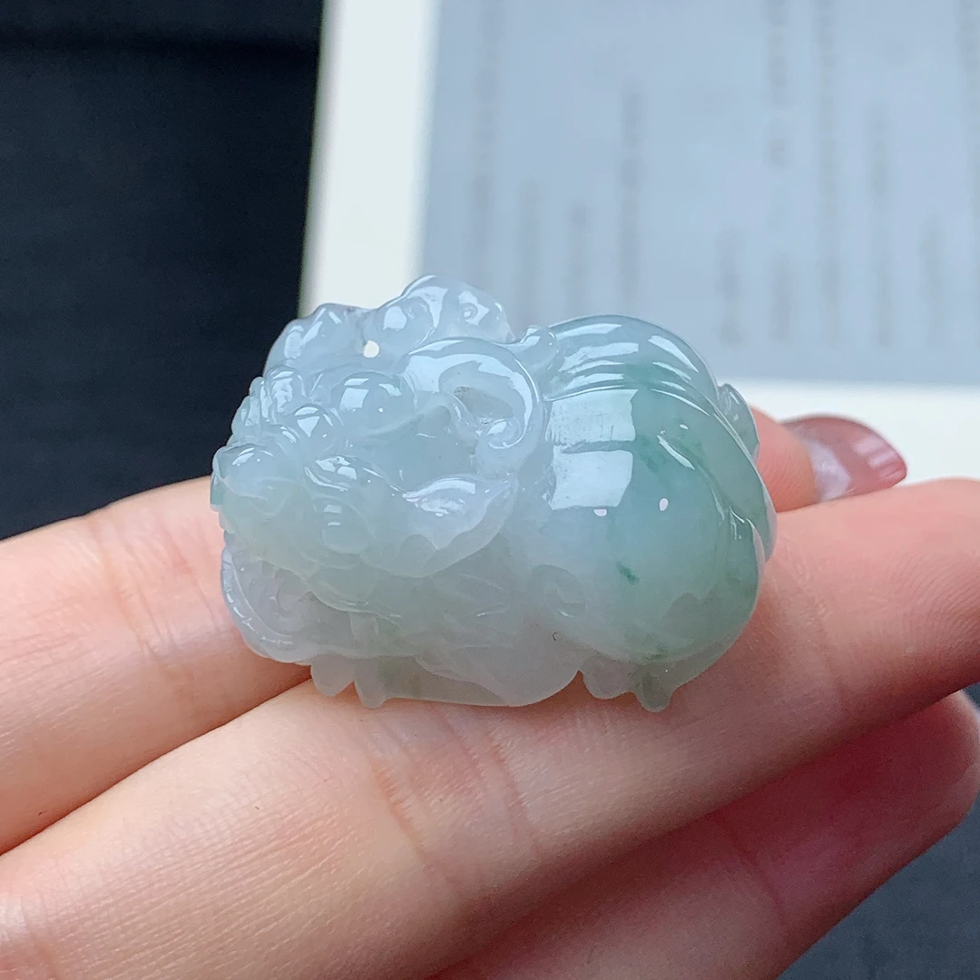 天然缅甸a货翡翠冰润飘花口含珠胖貔貅吊坠999