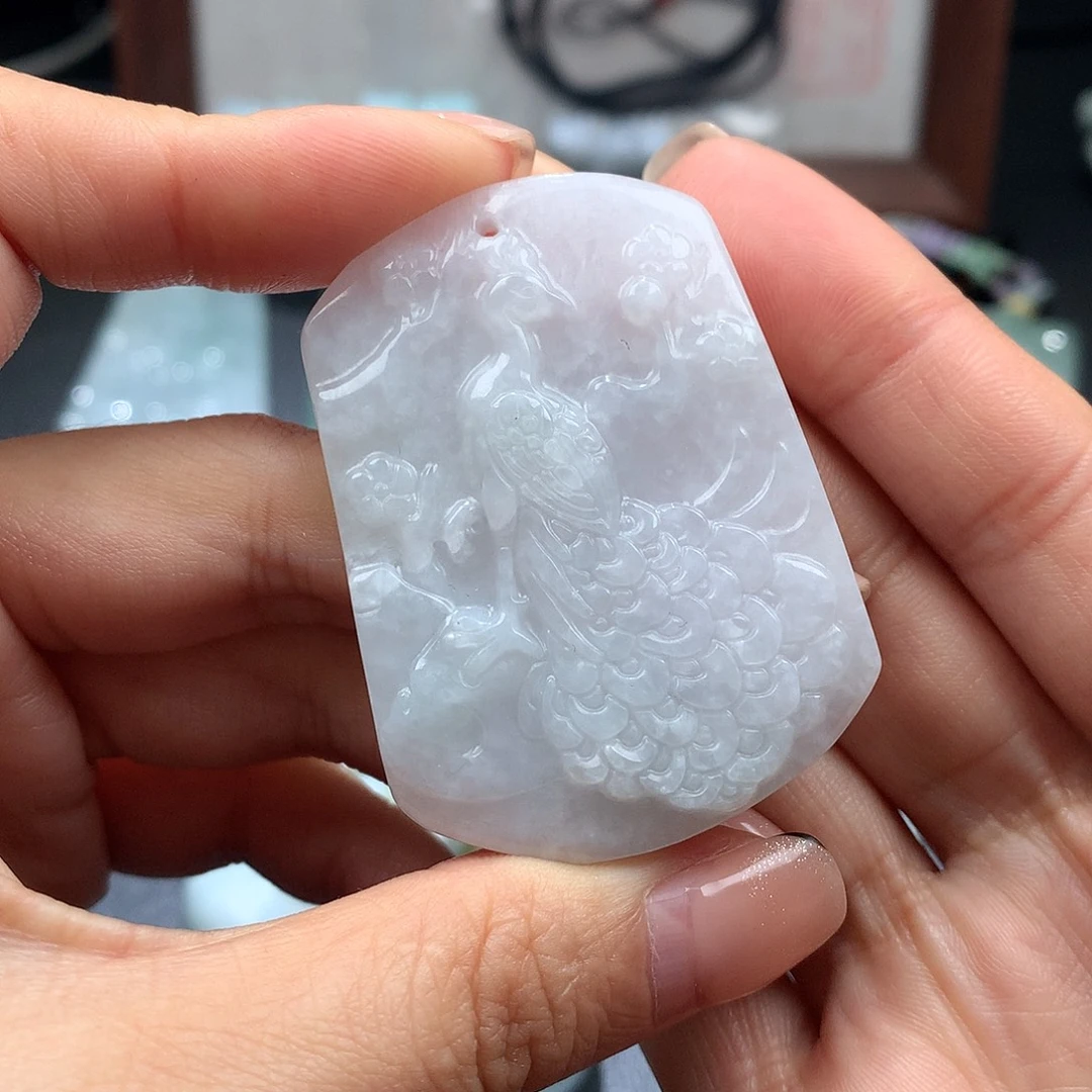 翡翠未镶嵌颈饰牌子