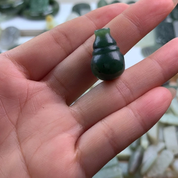 和田玉（糖玉）未镶嵌颈饰