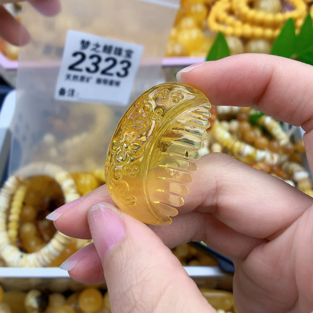 未镶嵌琥珀裸石梳子