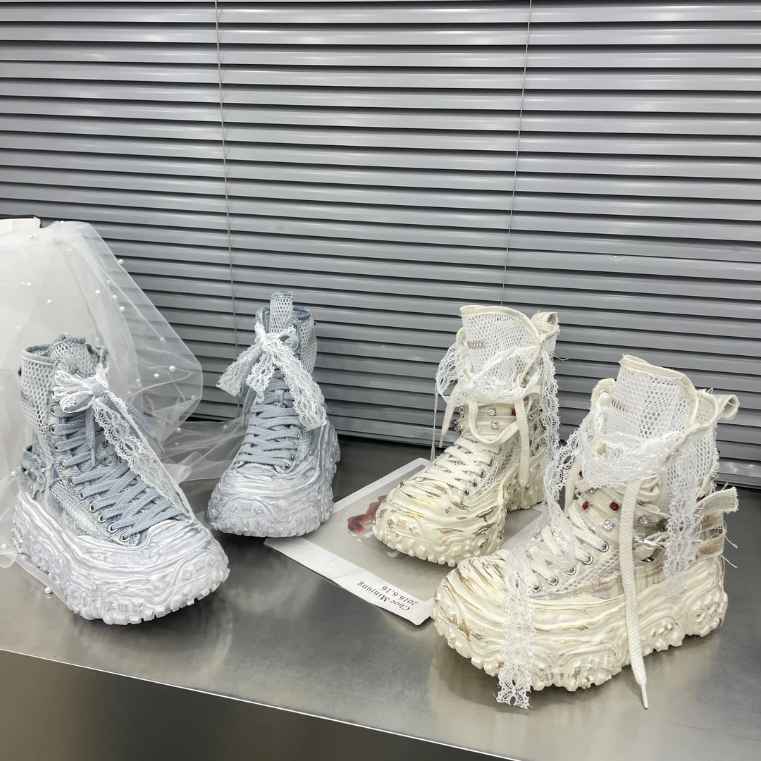 胶粘做旧蝴蝶结中跟镂空马丁靴百搭高帮白鞋网红网面春夏鞋子