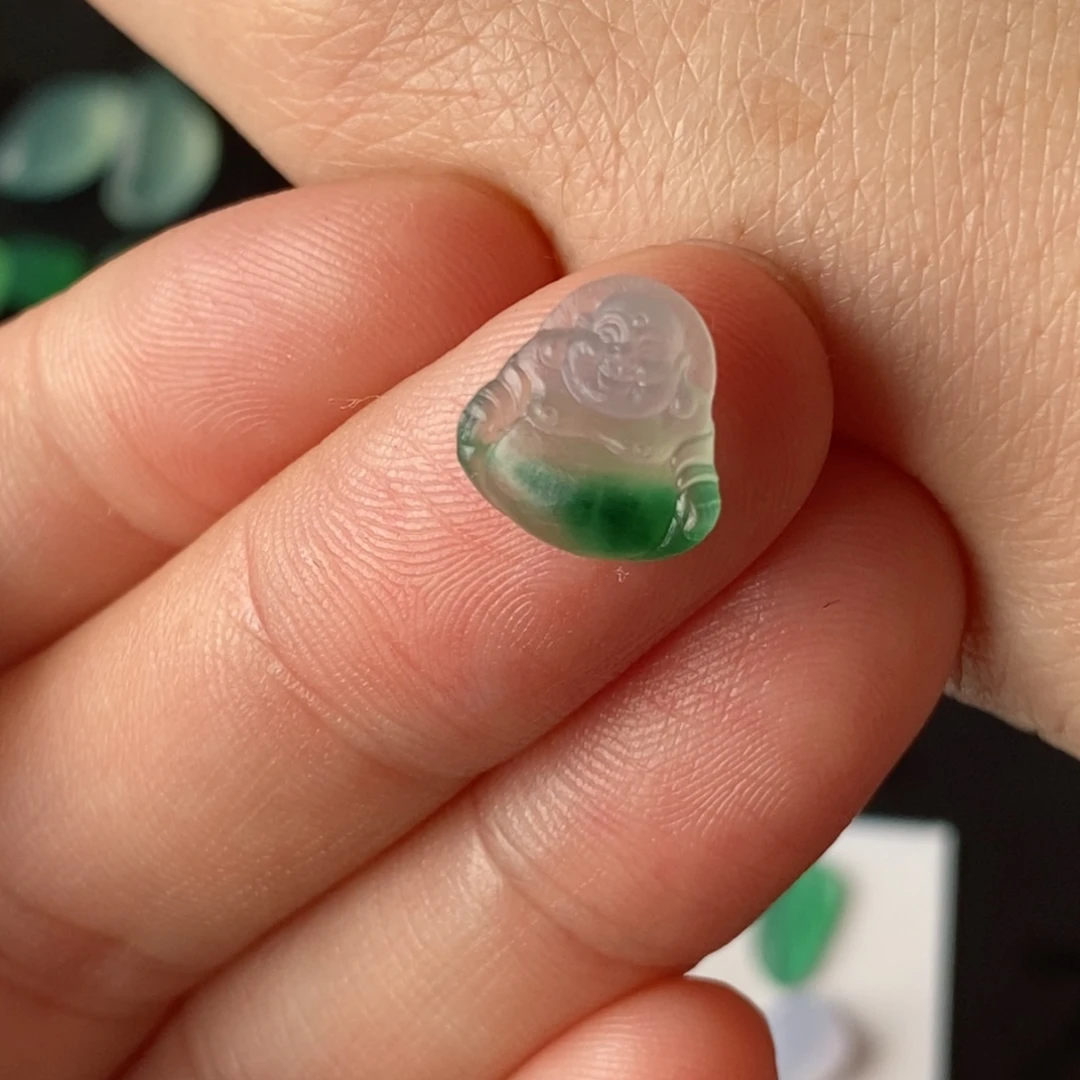 定制翡翠未镶嵌佛