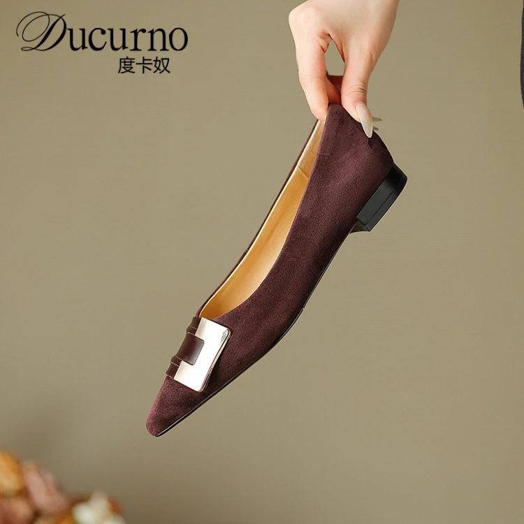 DUCURNO法式尖头通勤工作鞋女2025新款平底单鞋一脚蹬浅口四季鞋