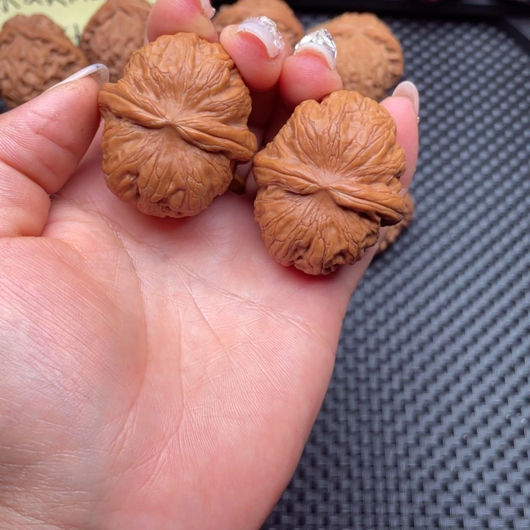 文玩核桃把件元宝