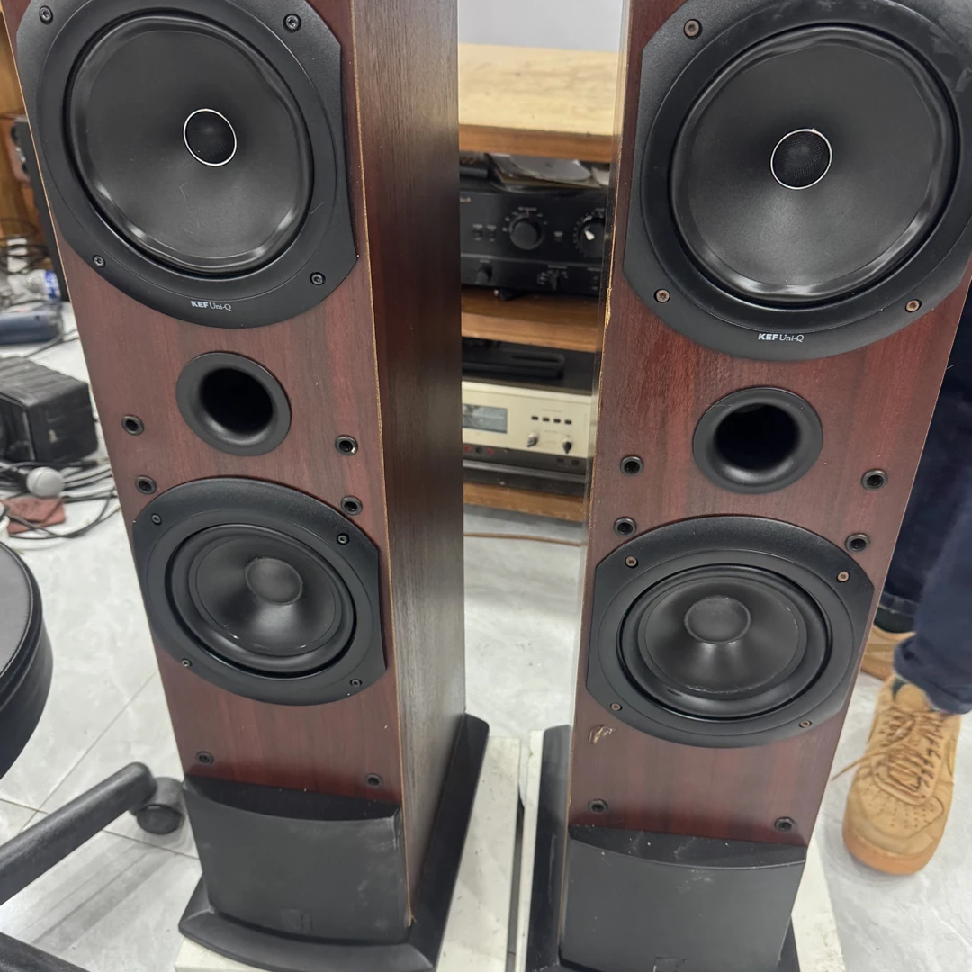 8新 KEF 二手KEF50落地音响，无网罩成色差，运费自理，不支持无理由