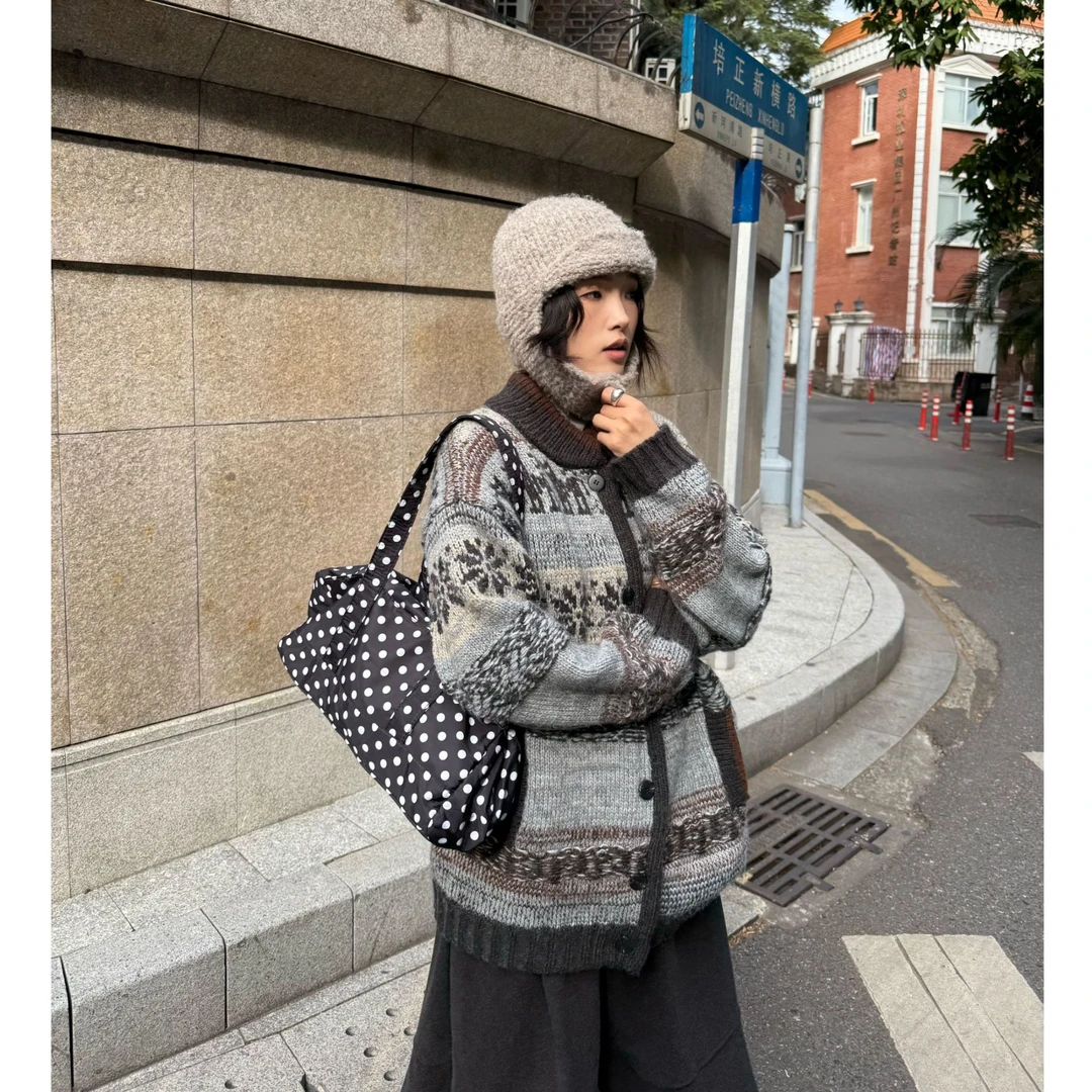 【逸语服饰】2025冬季法式复古费尔岛提花毛衣外套洋气针织开衫上衣