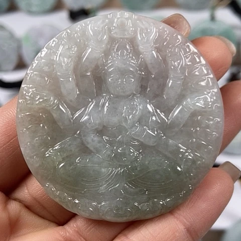 翡翠颈饰未镶嵌千手观音