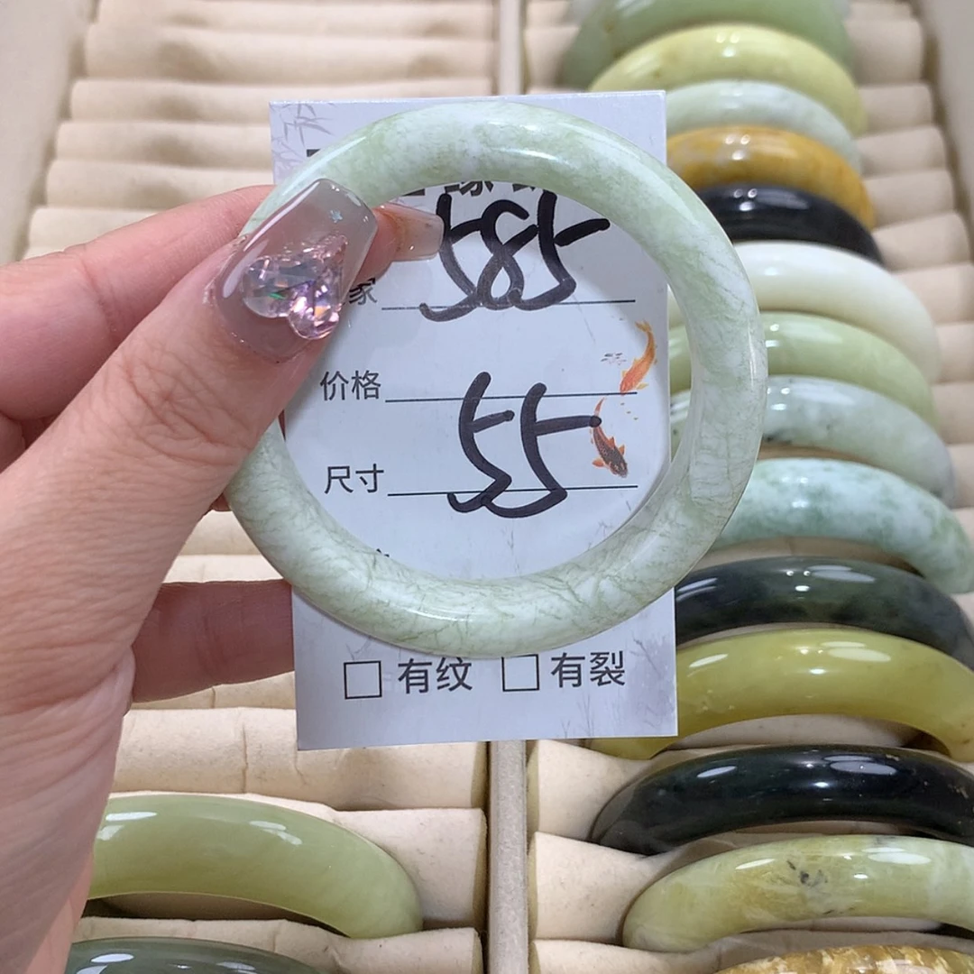【闪购商品】未镶嵌蛇纹石玉手镯