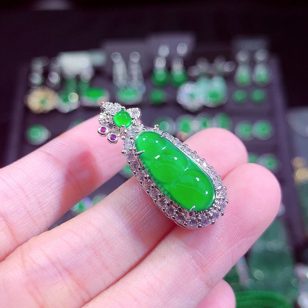 翡翠未镶嵌颈饰天然