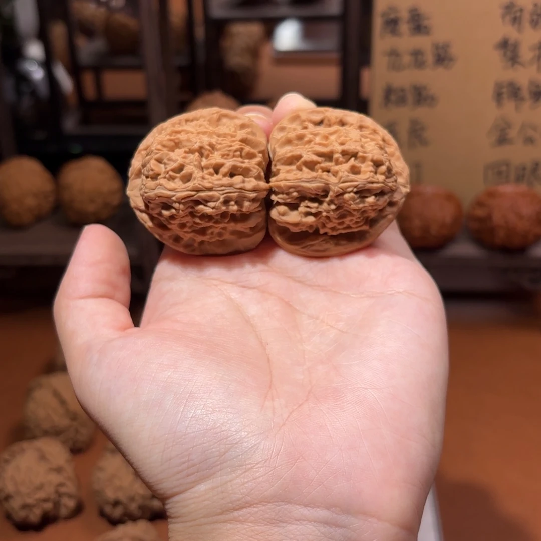 吊坠桃核41.5三角白原生态