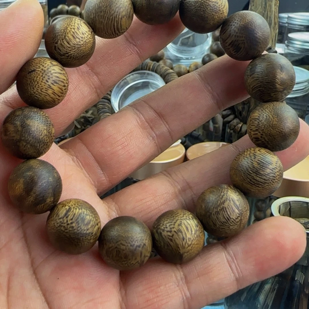 沉香手串卡1.5圆珠单圈