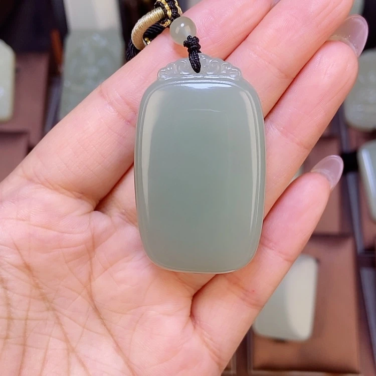 【闪购商品】颈饰未镶嵌和田玉