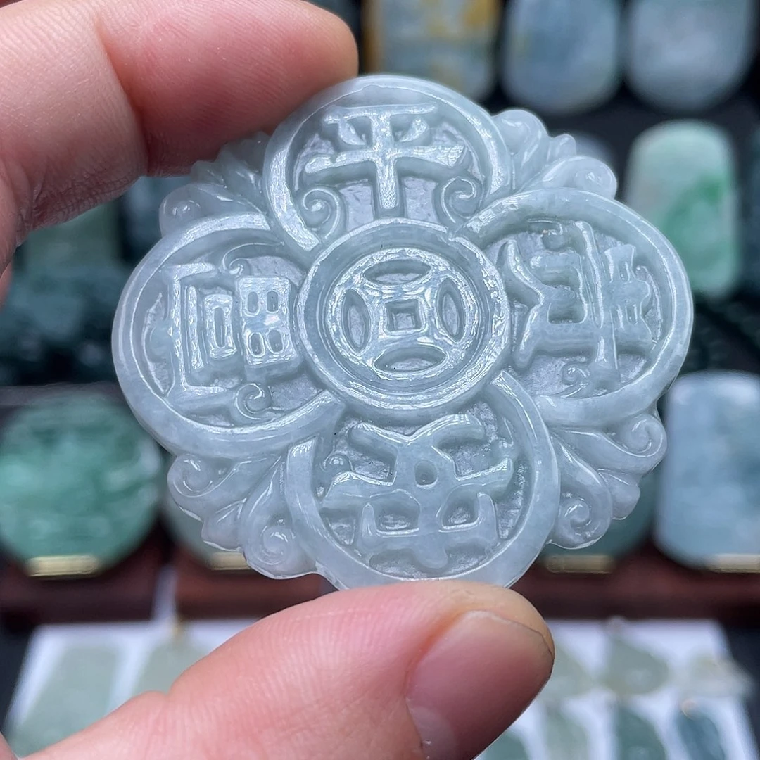 翡翠未镶嵌颈饰平安富贵