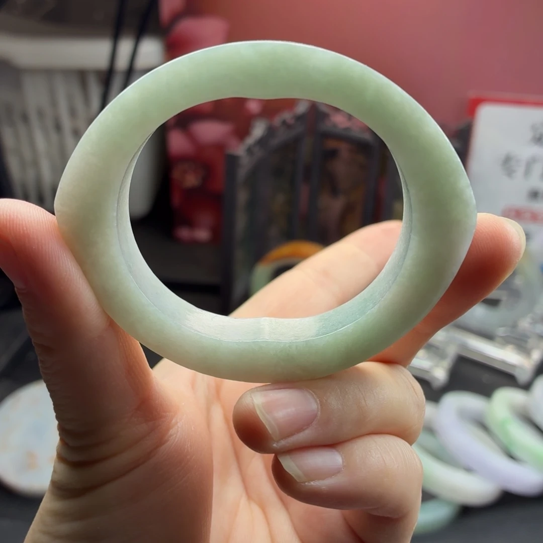 定制翡翠未镶嵌缅A翡翠多样性发一