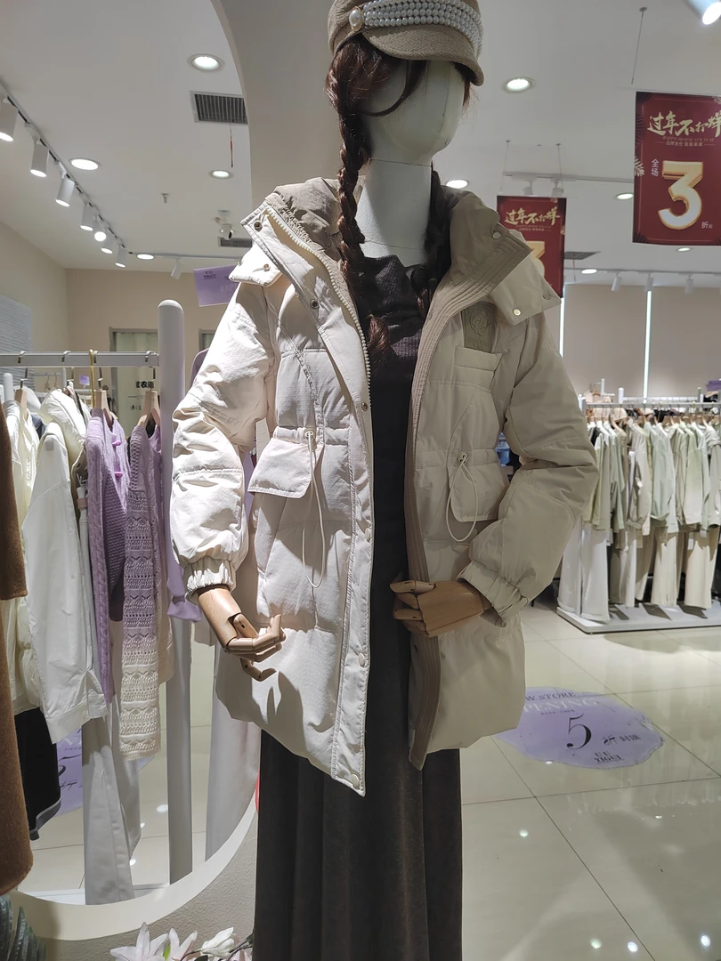 宽松长袖休闲风羽绒服女士女装毛领保暖带帽收腰加厚秋冬潮流