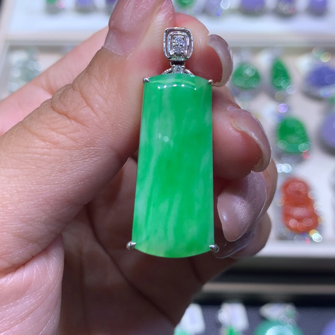 吊坠(不含链)18K金镶嵌翡翠
