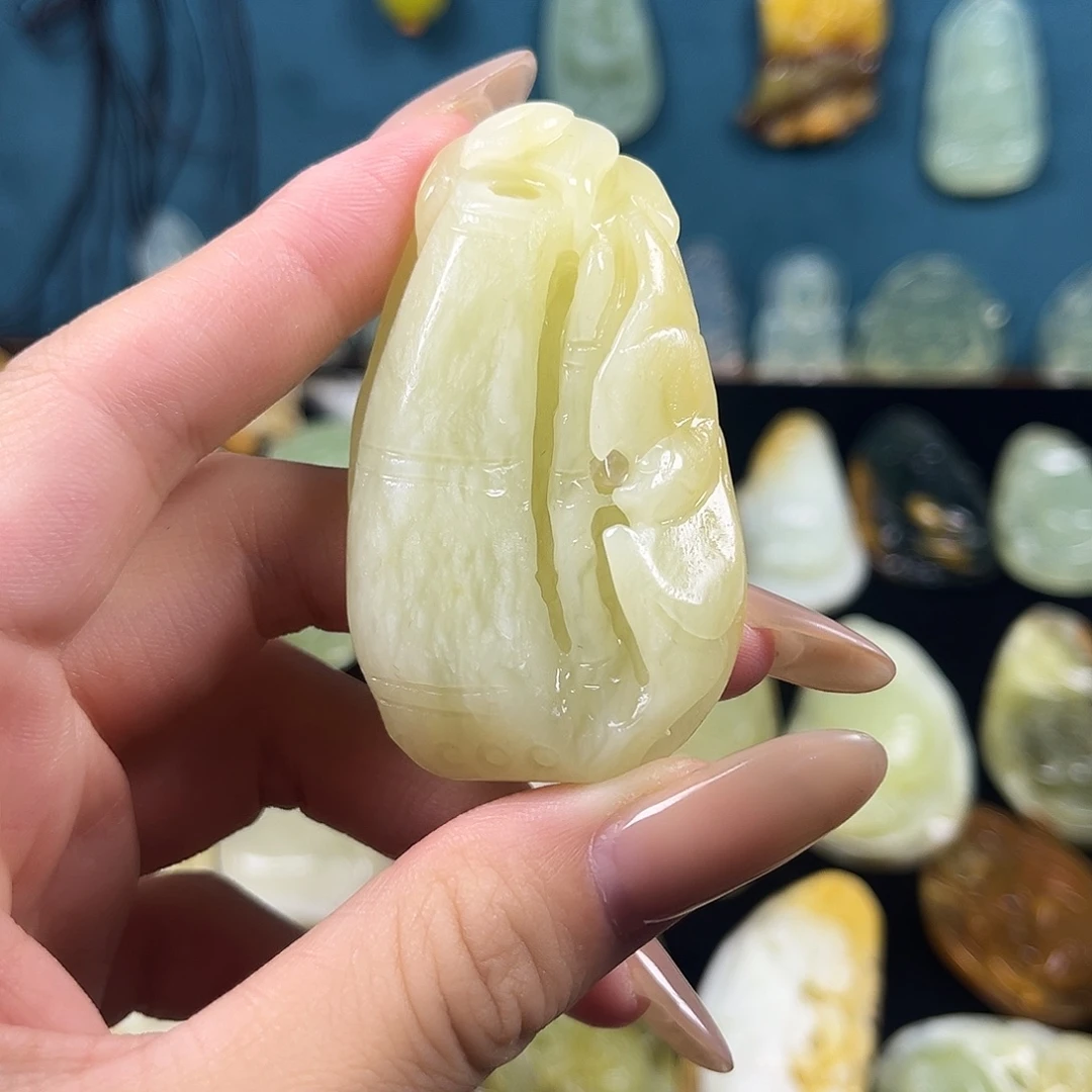 合金蛇纹石玉颈饰
