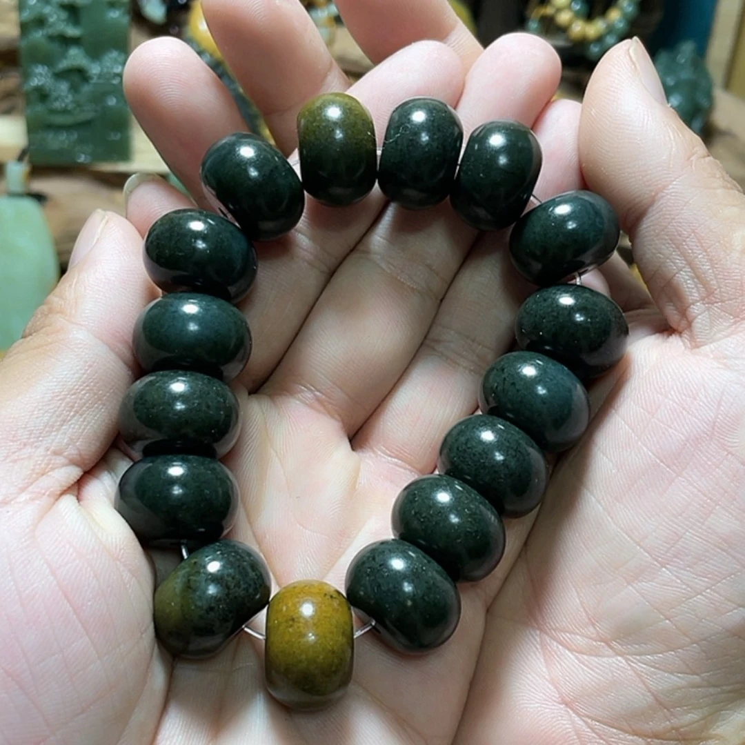 【闪购商品】未镶嵌岫岩河磨玉（透闪石质玉）挂件好*