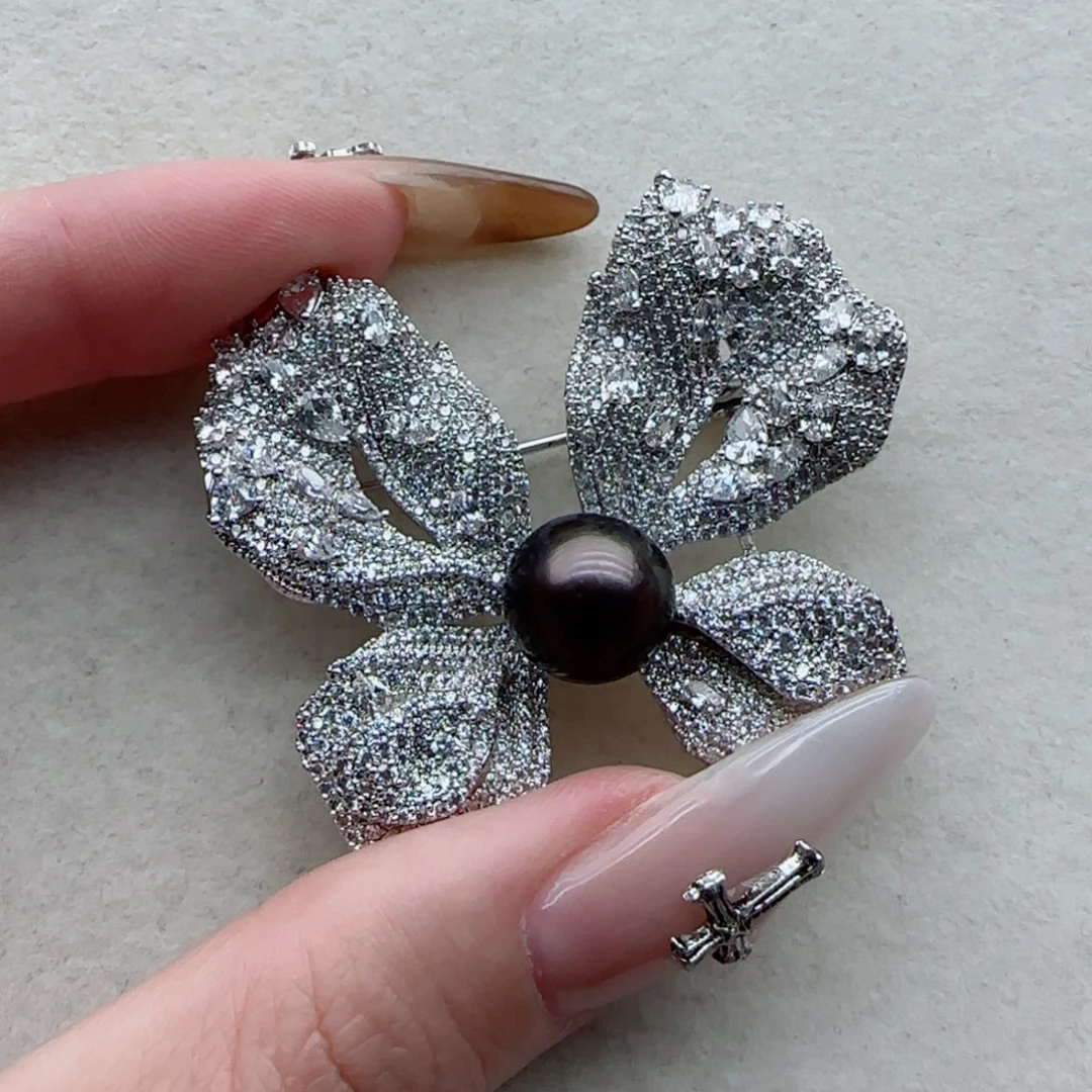 未镶嵌海水珍珠胸针7