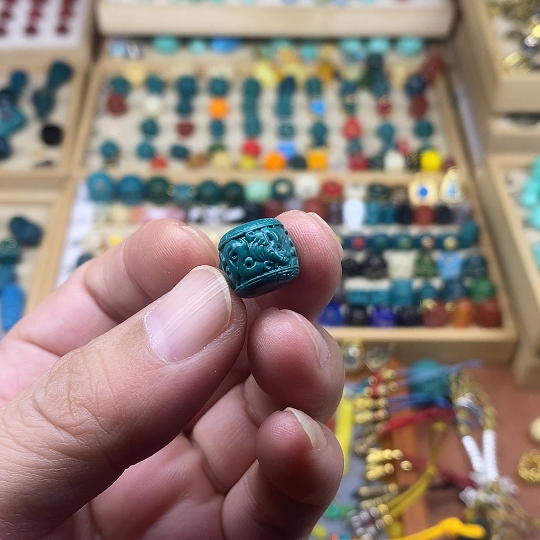 琉璃颈饰Z****n龙凤珠……..