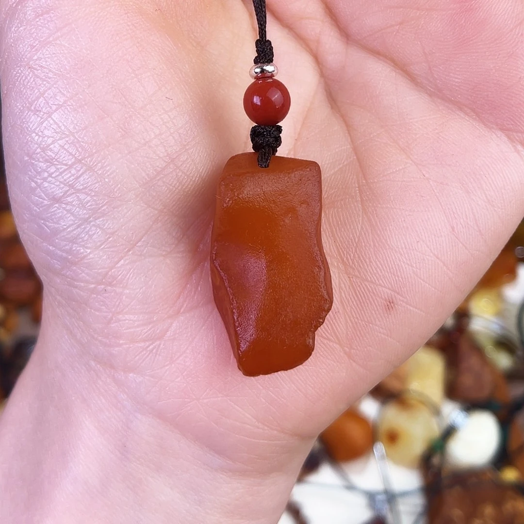 琥珀珠宝奇石未镶嵌，