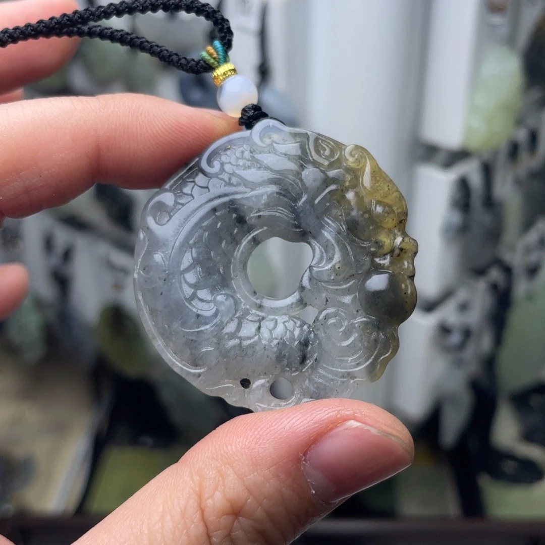 山***逢岫玉未镶嵌颈饰龙扣