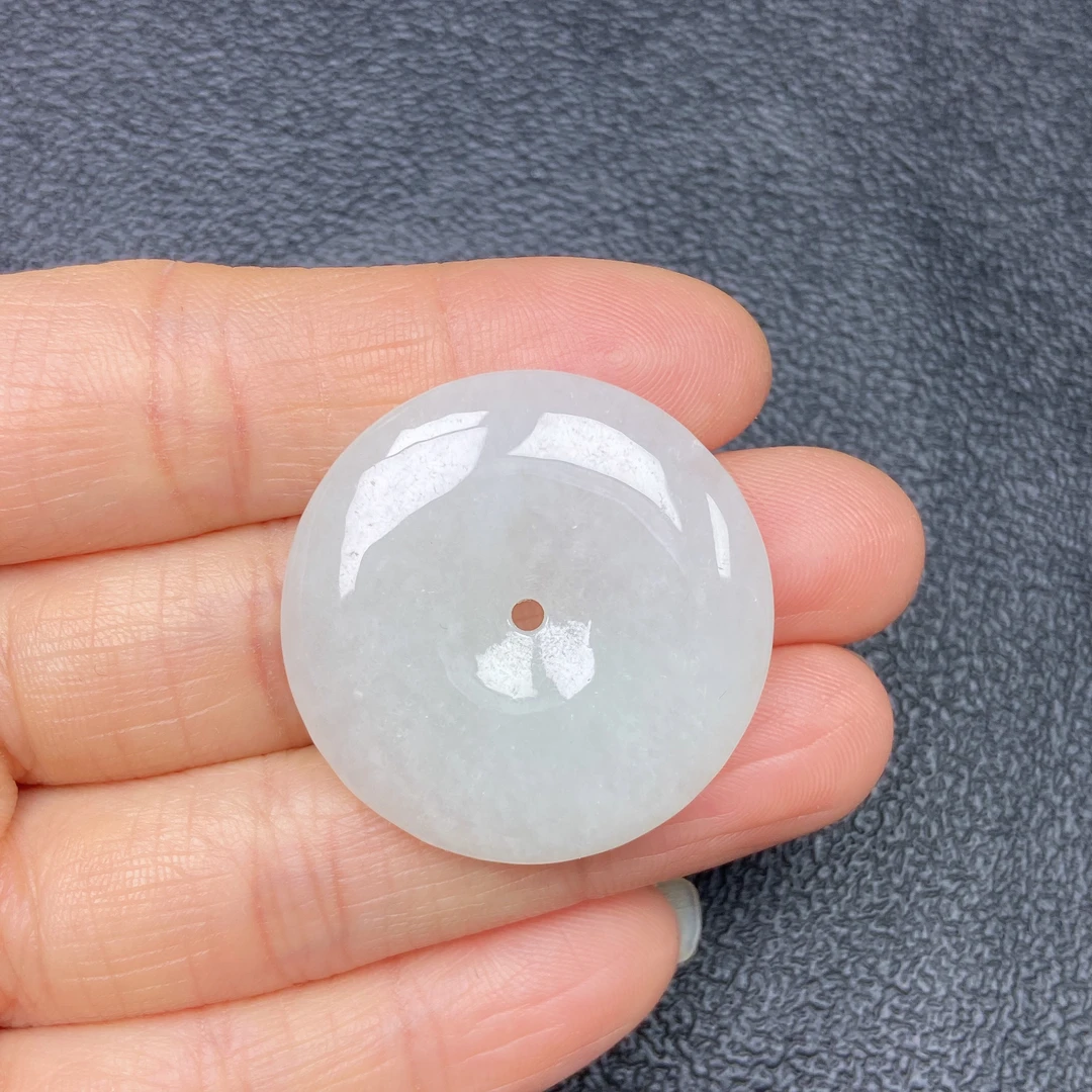 冰润白冰精美平安扣吊坠天然翡翠a货31×6mm