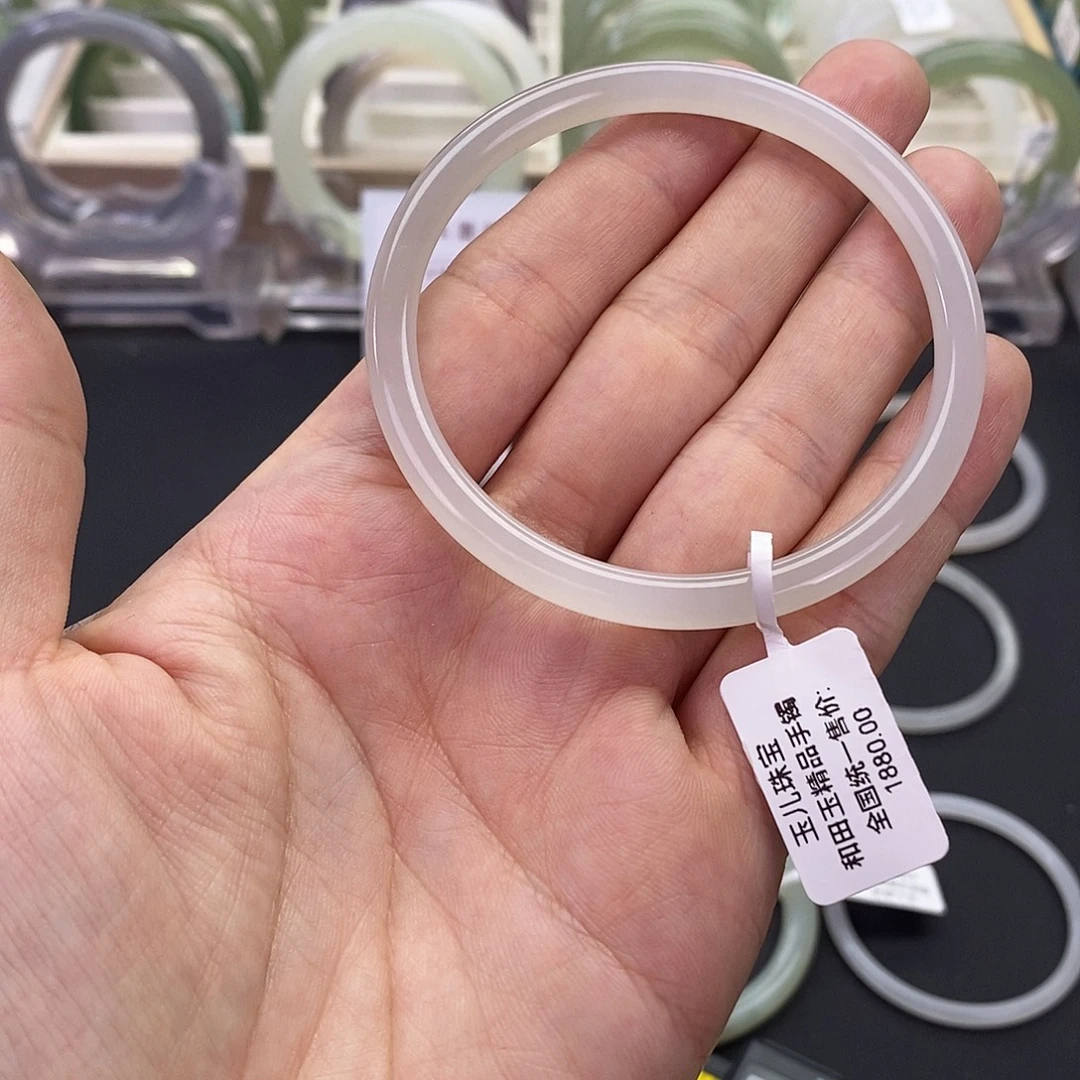 和田玉未镶嵌珠宝奇石57