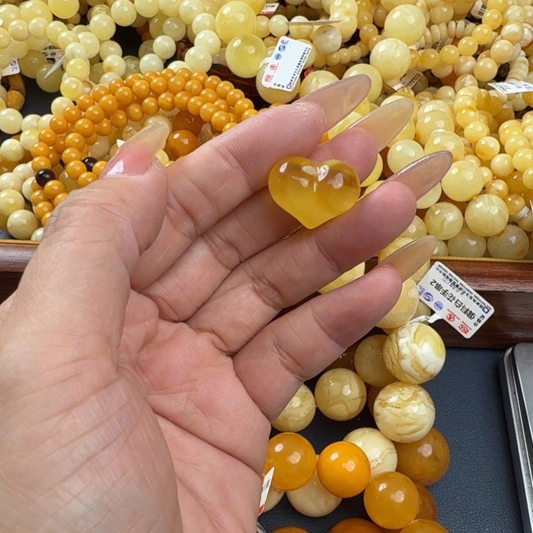 琥珀未镶嵌珠宝奇石