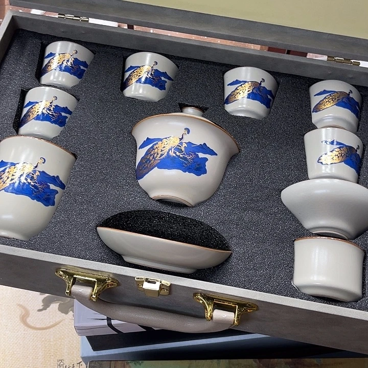 孤品茶具套装等。