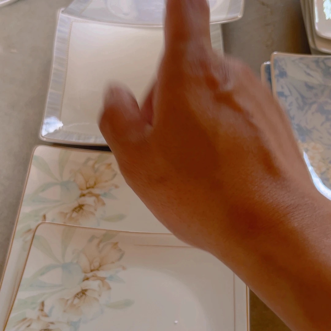 瓷片八寸方盘四个瑕疵