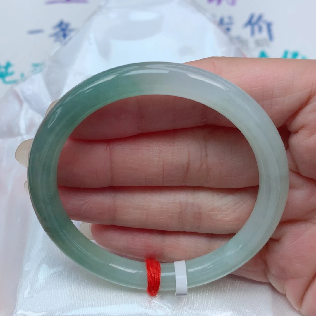 翡翠手镯未镶嵌53.5细圆条 半山水意境 推荐