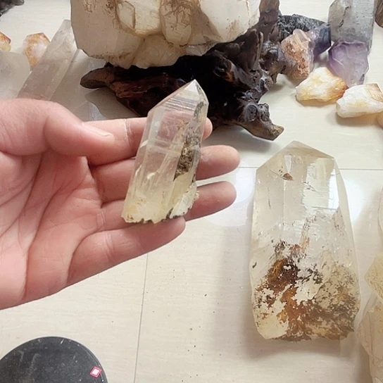 天然水晶原石未镶嵌水晶L****莹