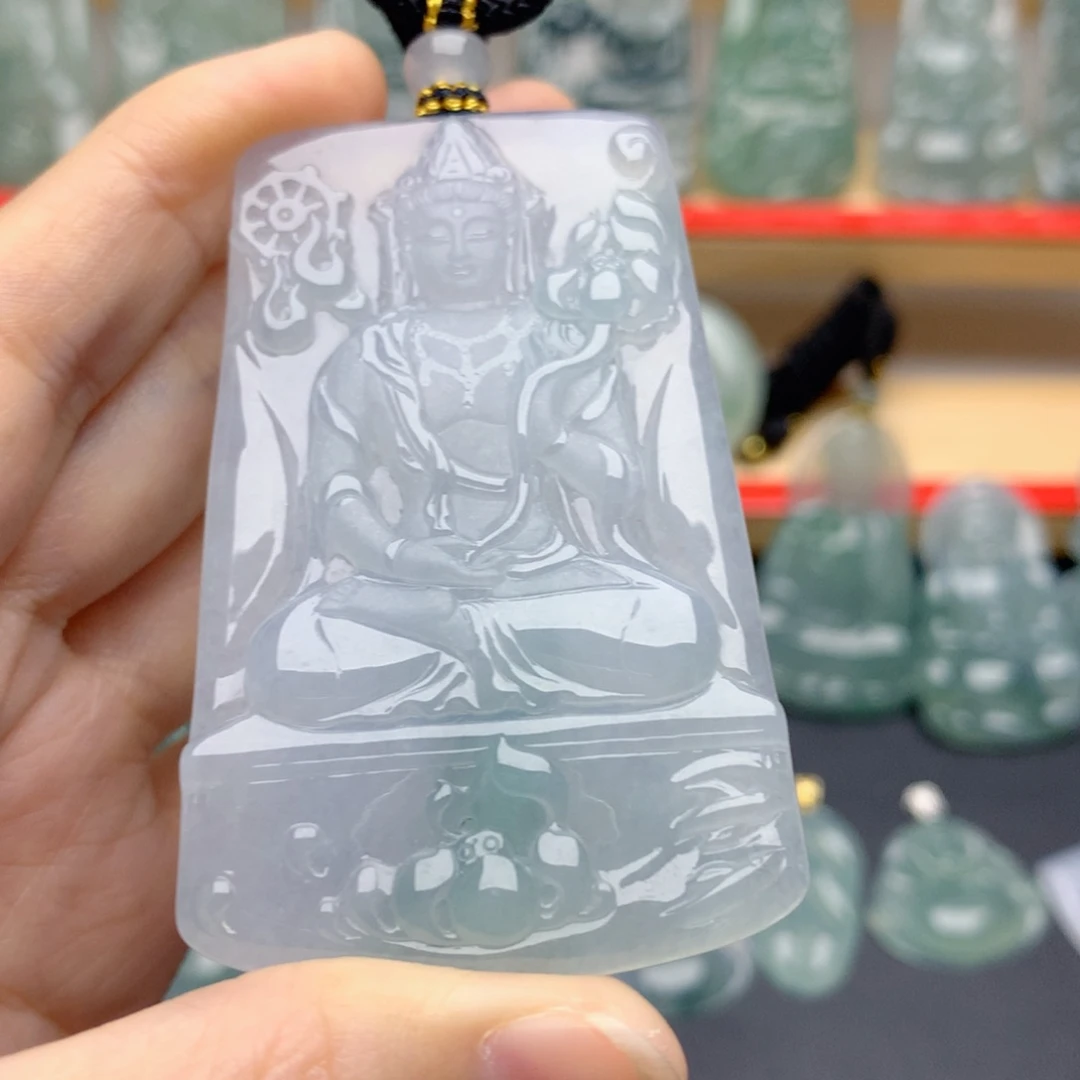 太***步翡翠未镶嵌颈饰大势至