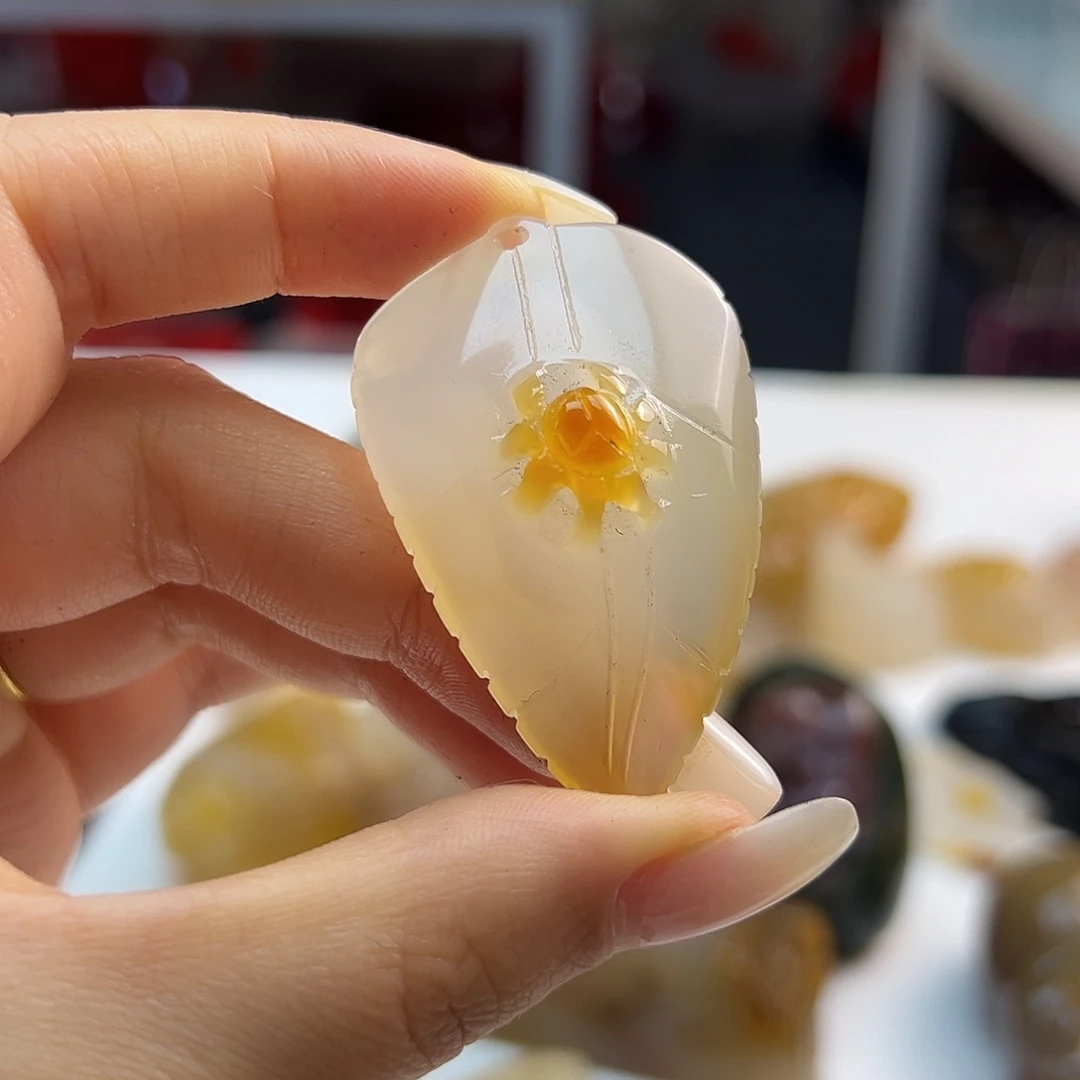 玛瑙/玉髓未镶嵌颈饰