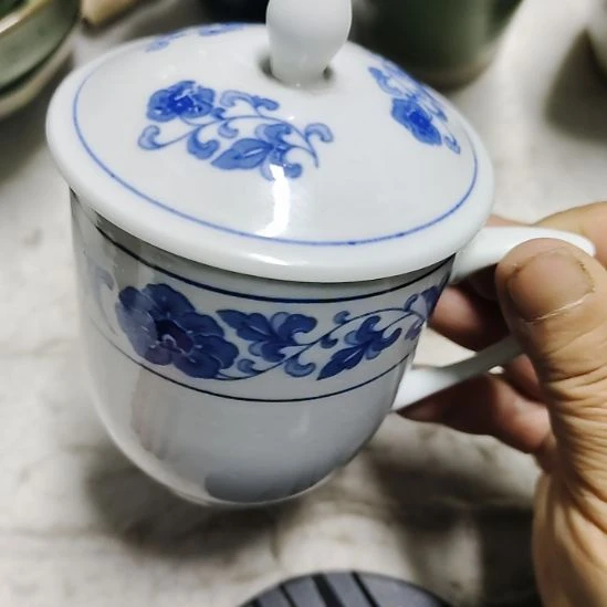 瓷片五厂，七厂各种摆件，瓷片，均有瑕疵！