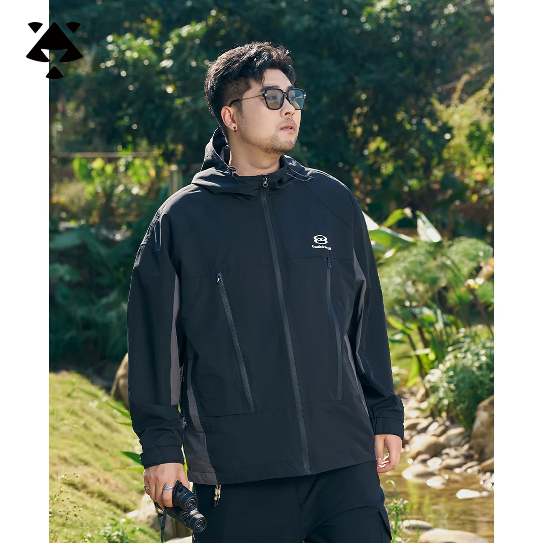 黑劲大码加肥连帽男夹克防风运动外套春秋冲锋衣男士200-300斤