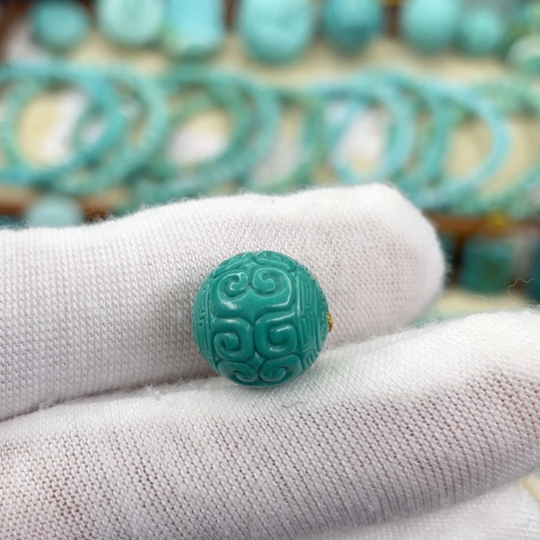 绿松石未镶嵌颈饰