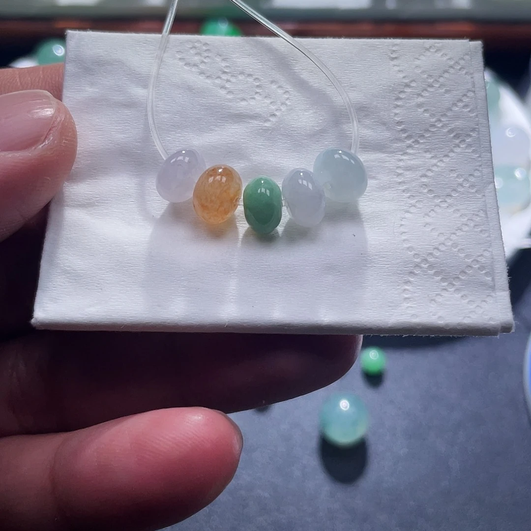 翡翠未镶嵌手链卡8.3