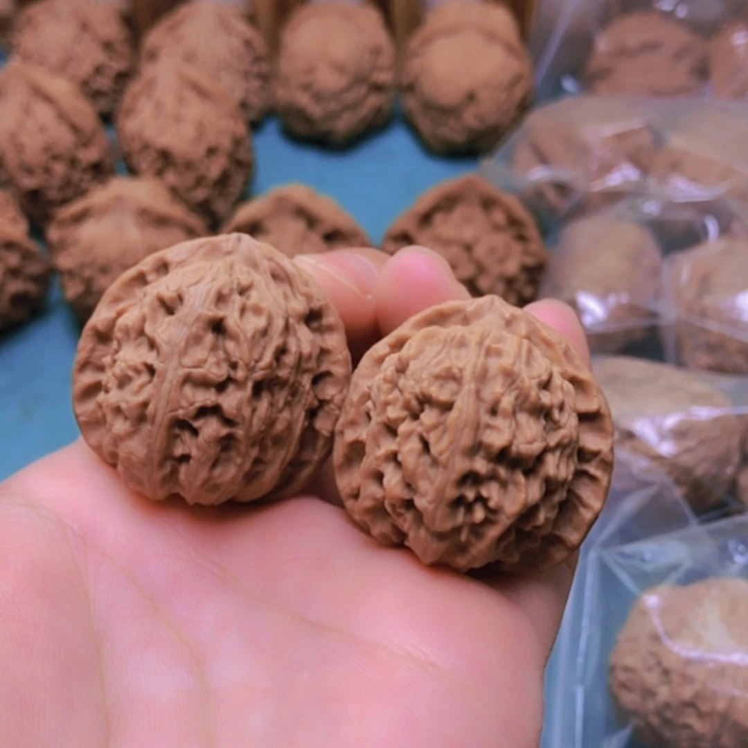 【闪购商品】摆件核桃32白狮子全品