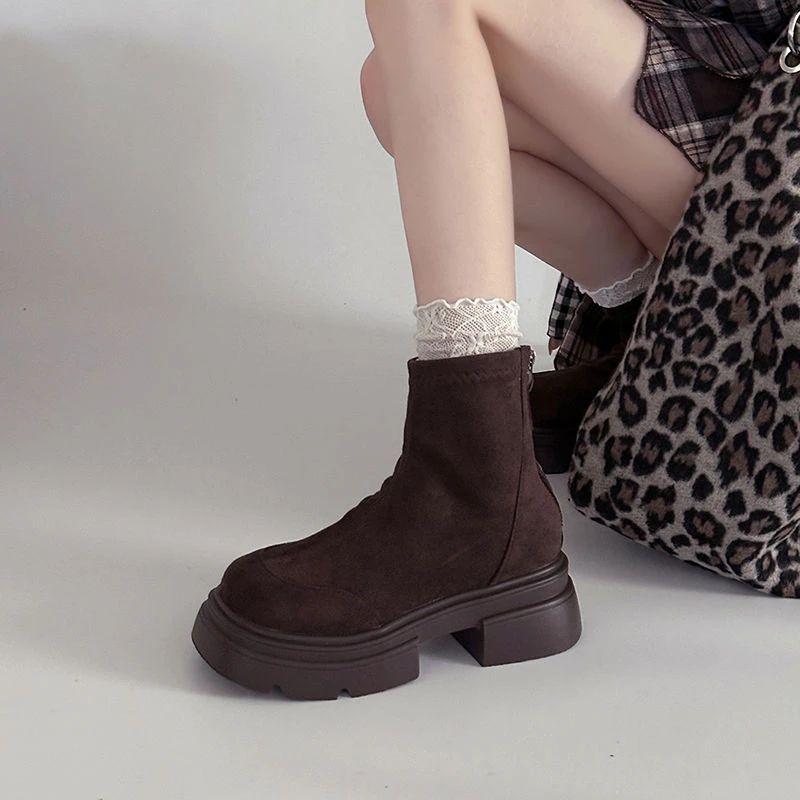 时尚百搭舒适简约厚底马丁靴女2025冬季新款英伦风高级感时装靴子