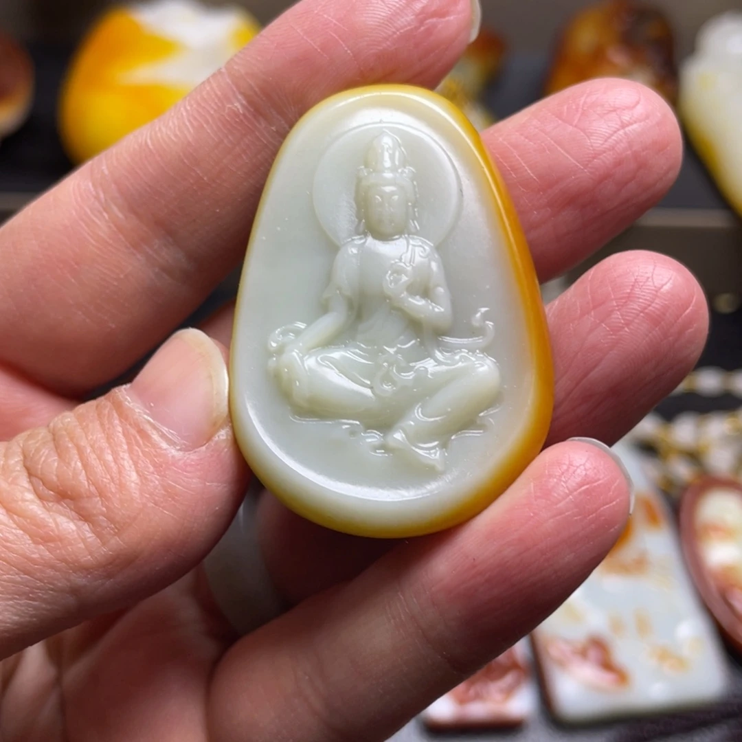 和田玉未镶嵌颈饰