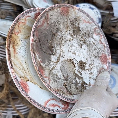 瓷片国营厂库存微瑕18.5厘米圆盘