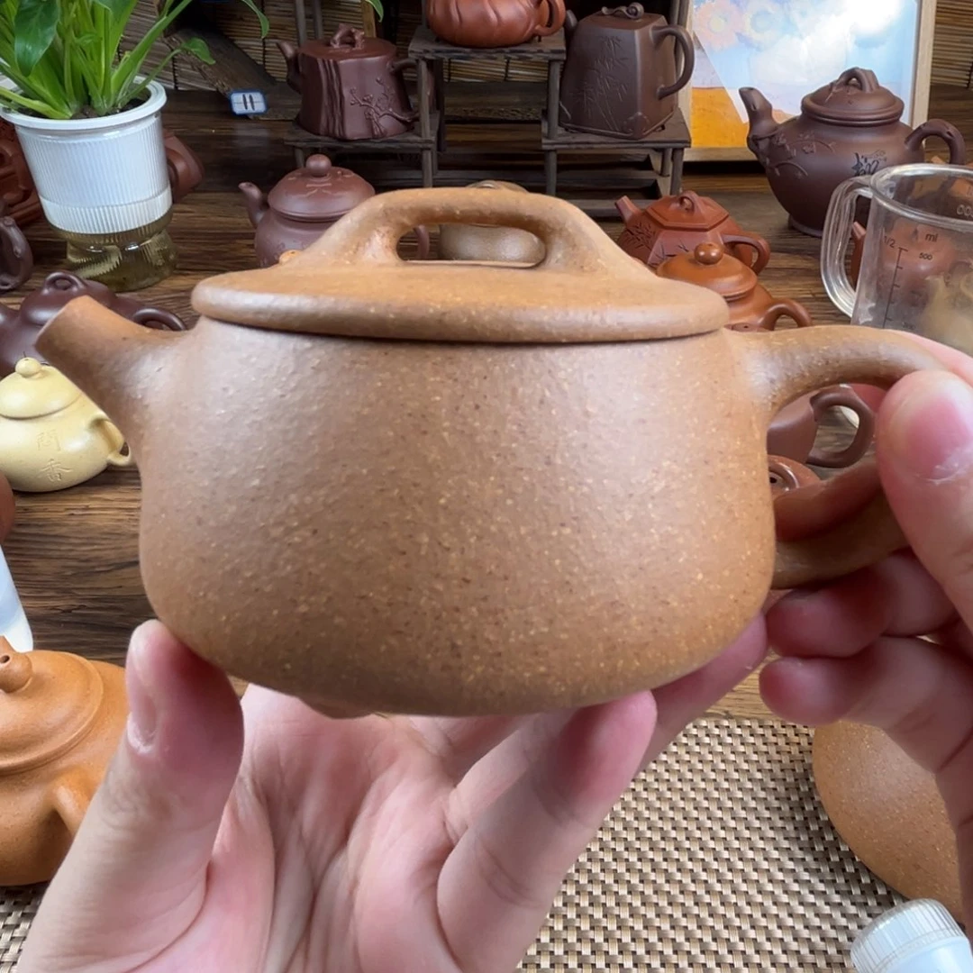 紫砂茶盏手工制作工艺精湛