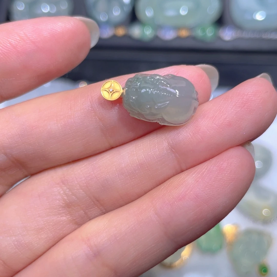 颈饰18K金镶嵌翡翠翡翠