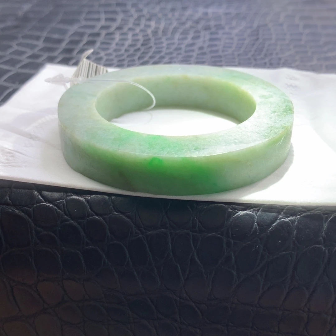 未镶嵌手镯定制翡翠