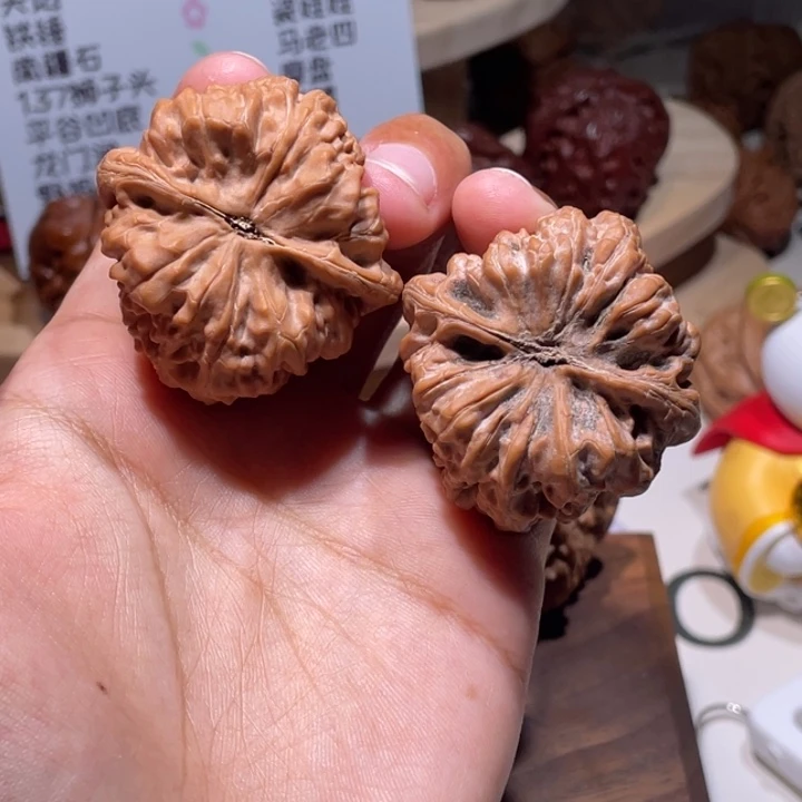 N***D吊坠文玩核桃40 41 金蟾王 2001