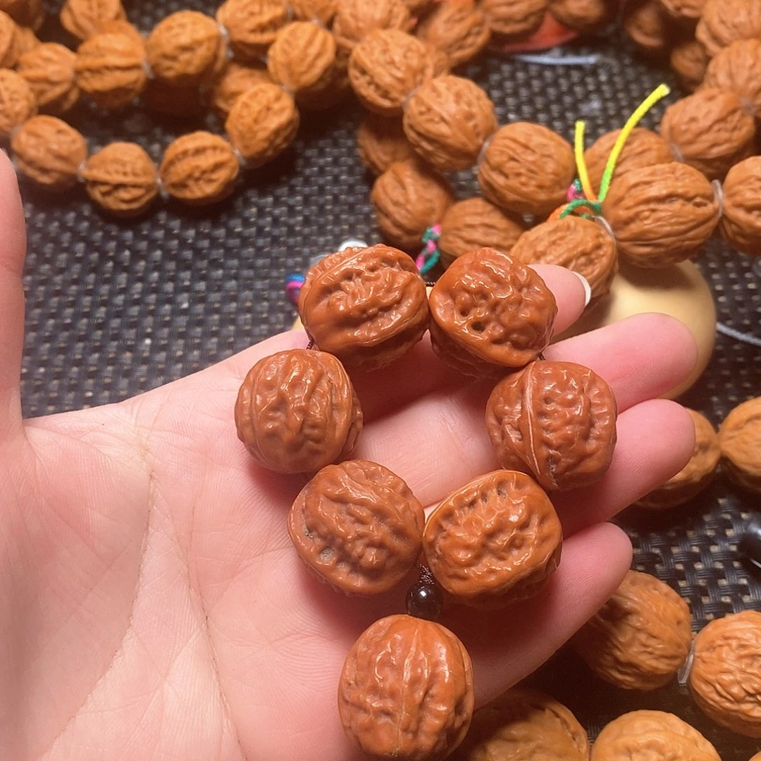 文玩核桃手串绕指柔