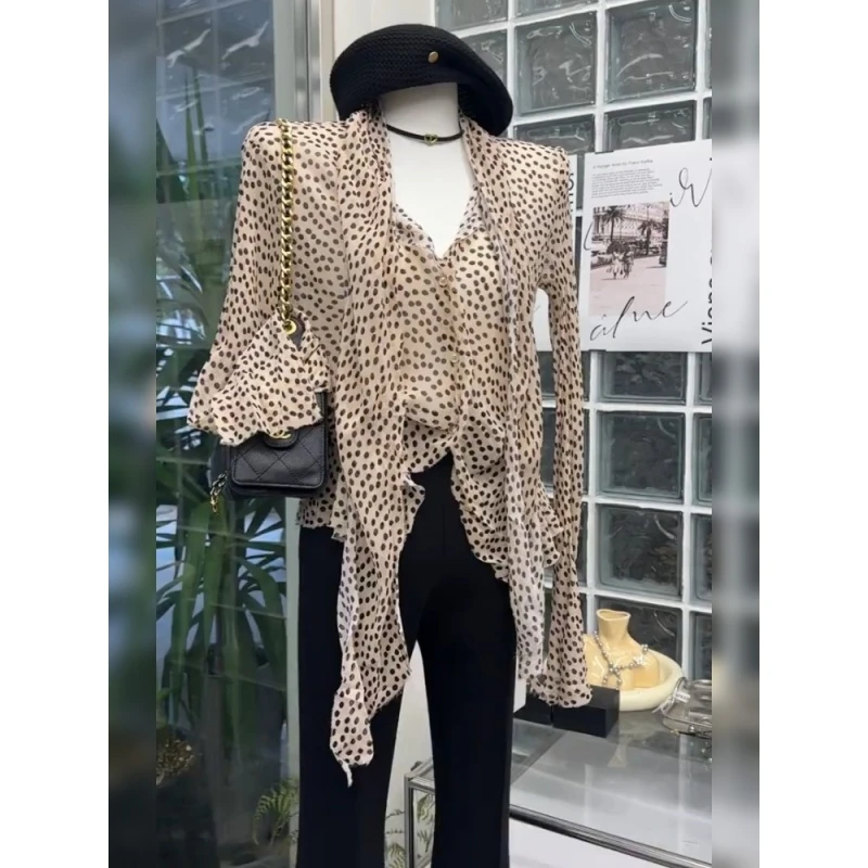 法式小资时尚上衣特别洋气有气质的上档次波点飘带长袖衬衫女早秋